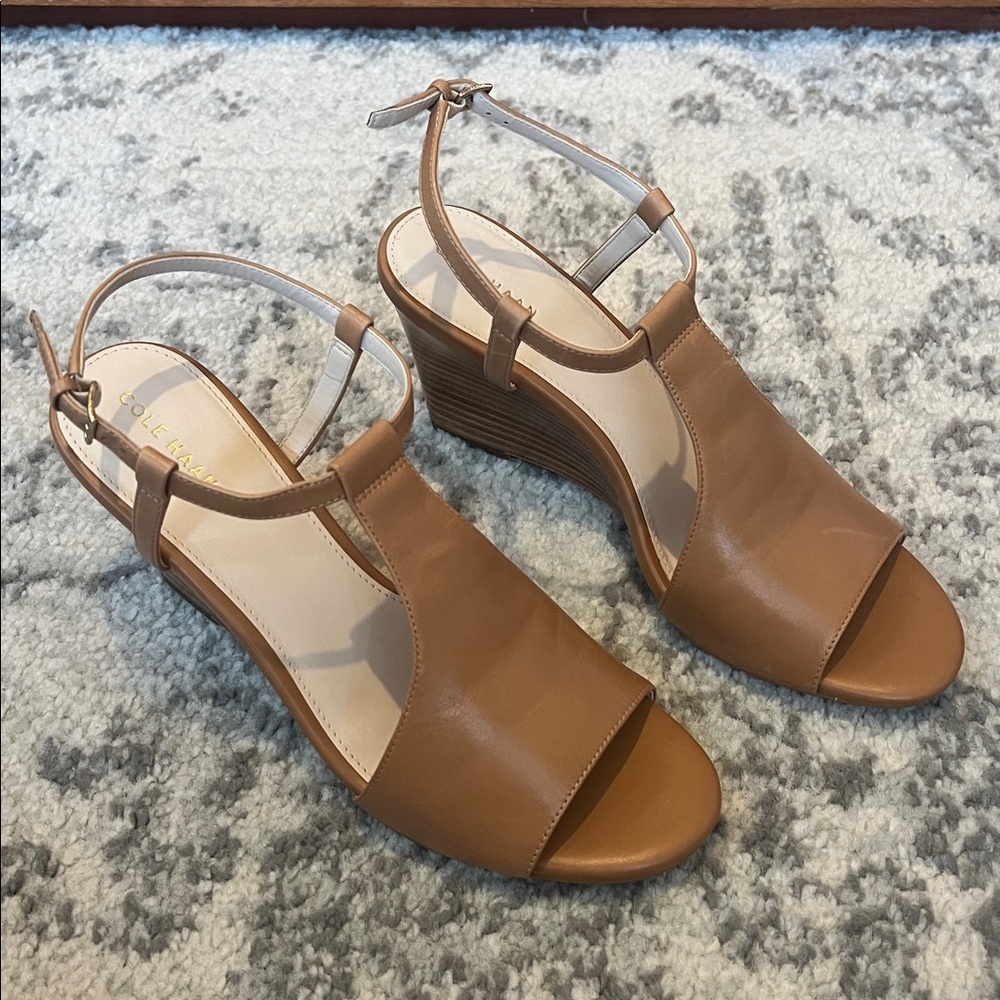 Cole Haan Maddie Open Toe Wedge Sandals in Pecan Leather, size 8.5